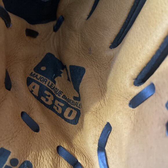 Wilson A350 MLB A2920 13" Left Hand Baseball Glove Custom Fit Ultra Soft Lining - Picture 6 of 12